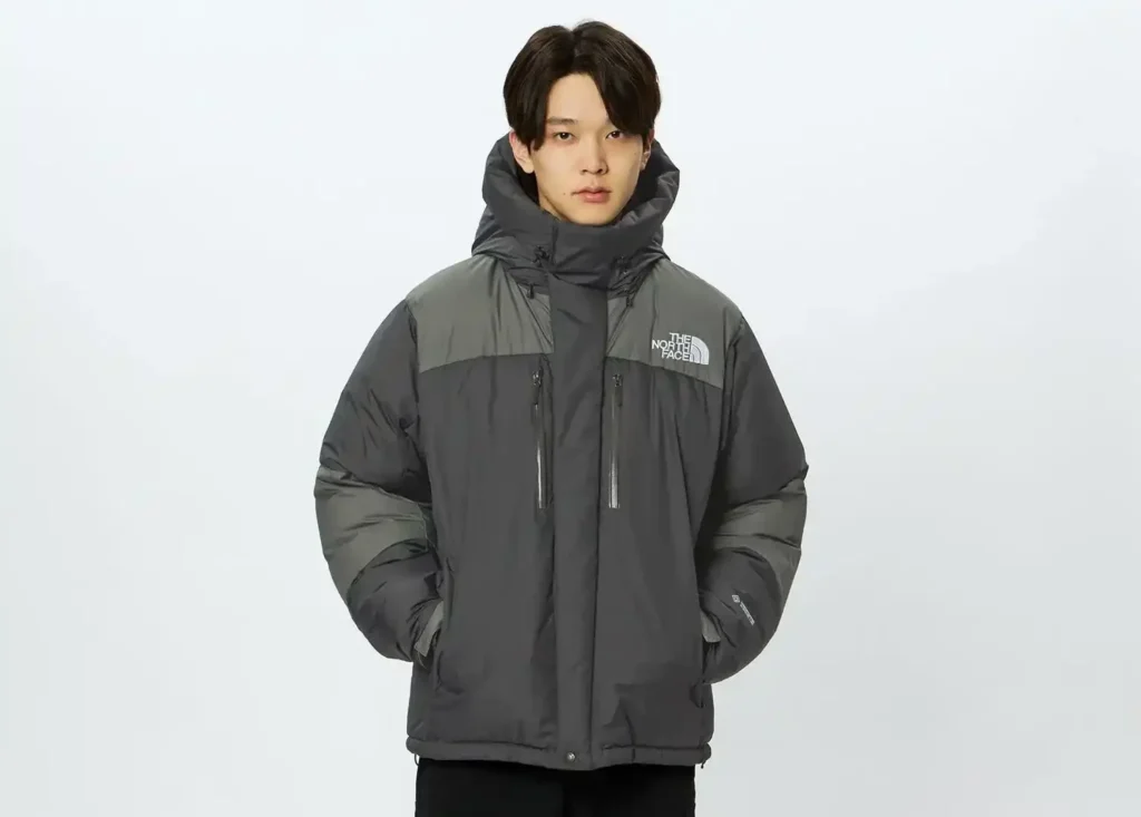 ノースフェイスのバルトロライトジャケットを着用しているイメージ画像