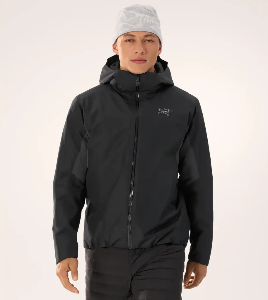 ソラノインサレーテッドジャケットを着用しているイメージ画像