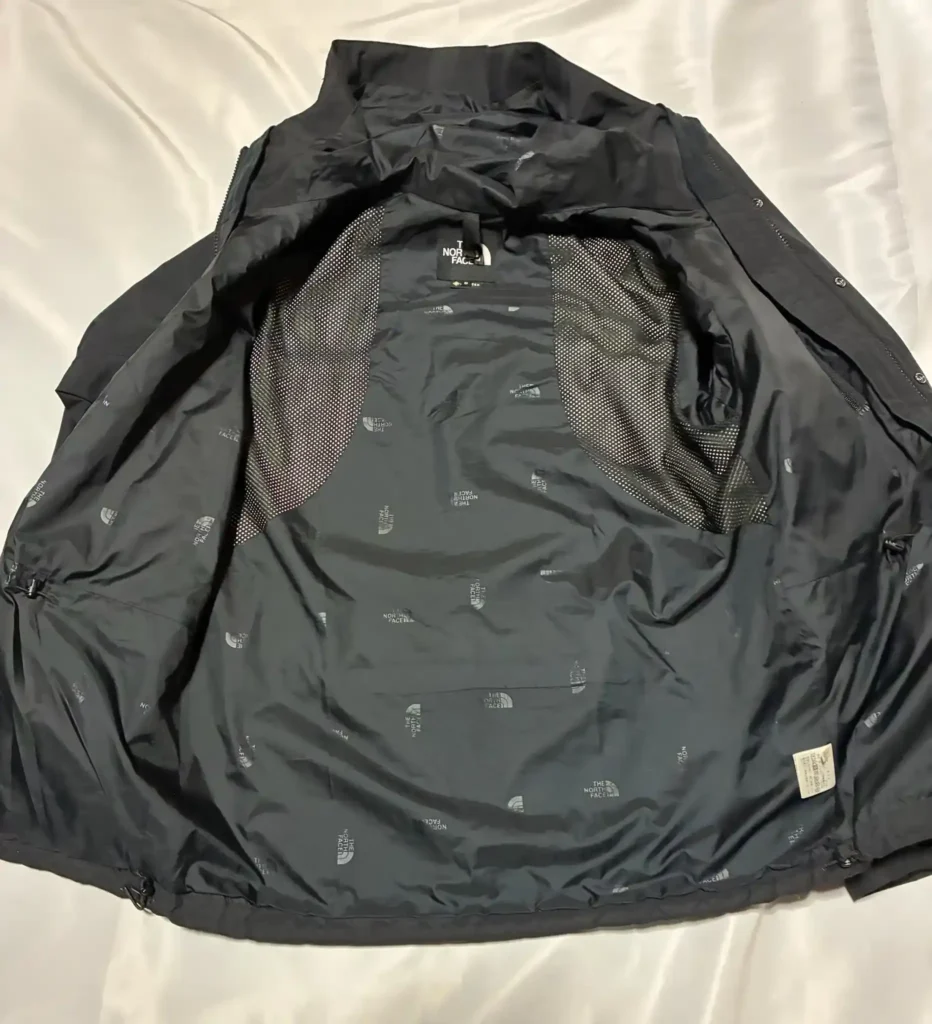 マウンテンライトジャケットの裏地