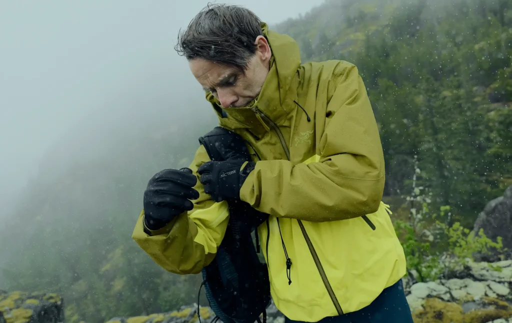 アークテリクスのハードシェルのイメージ画像